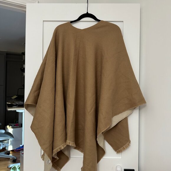 Uniqlo Poncho Reversible Tan/Camel and Cream - Picture 4 of 4